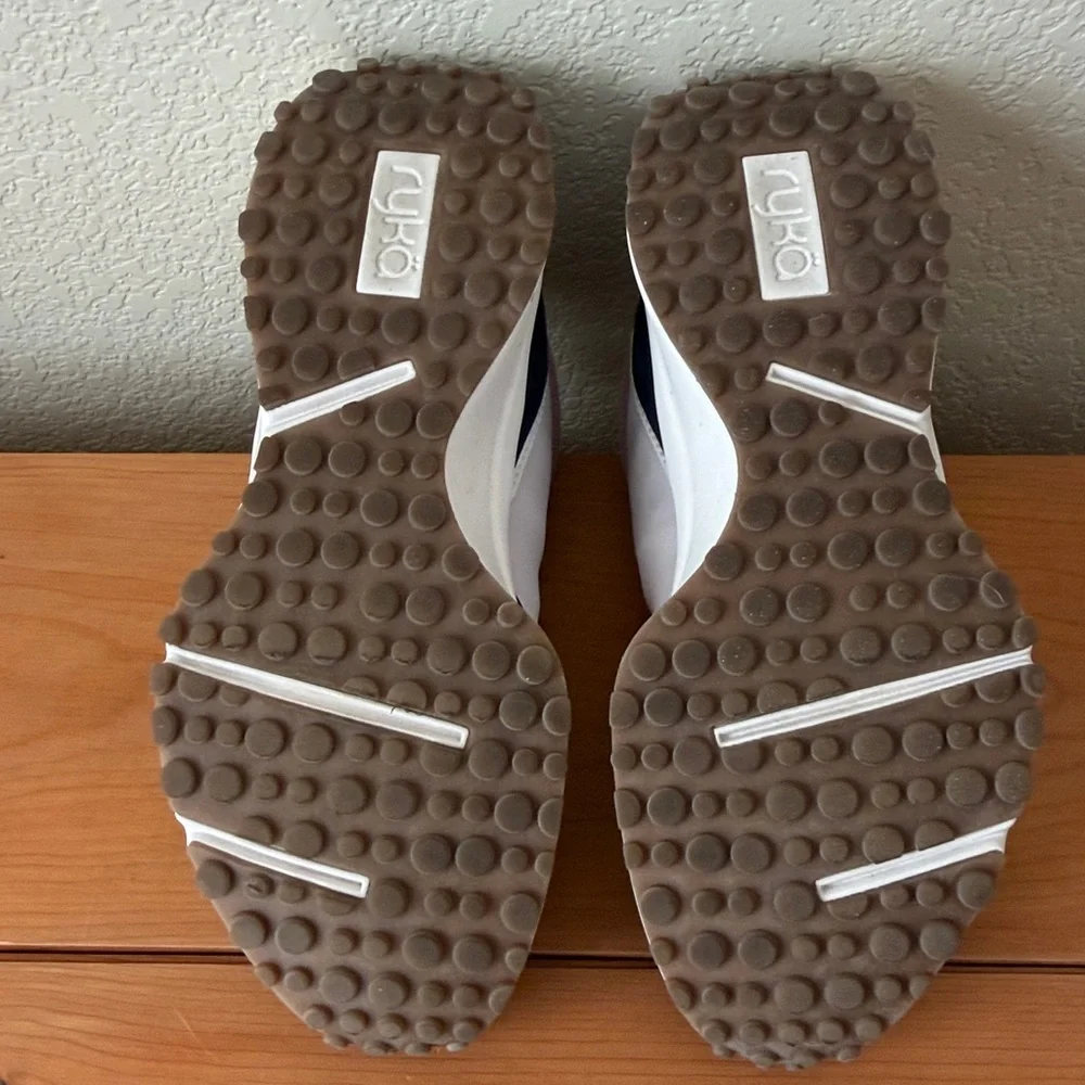 Ryka Athletic Shoes in Light Pink and Dark Blue - Picture 7 of 8